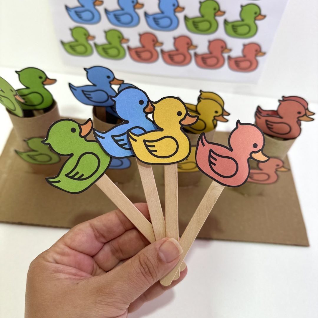 Pareamento patinho colorido.